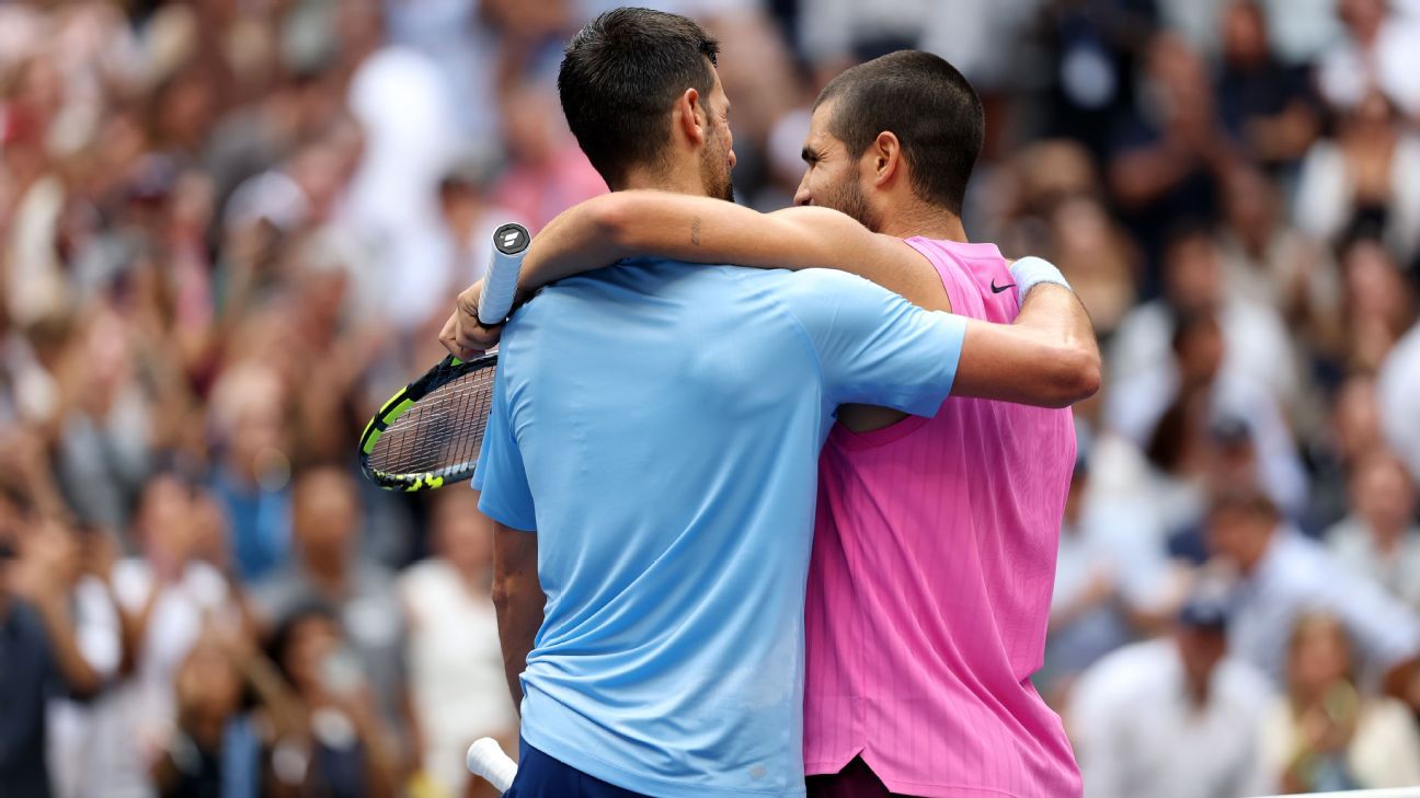 Novak Djokovic con Carlos Alcaraz