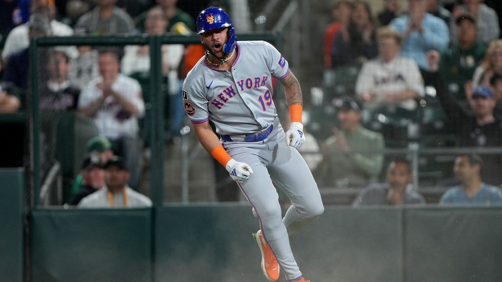 Mets CF Siri returns from broken leg vs. Phillies