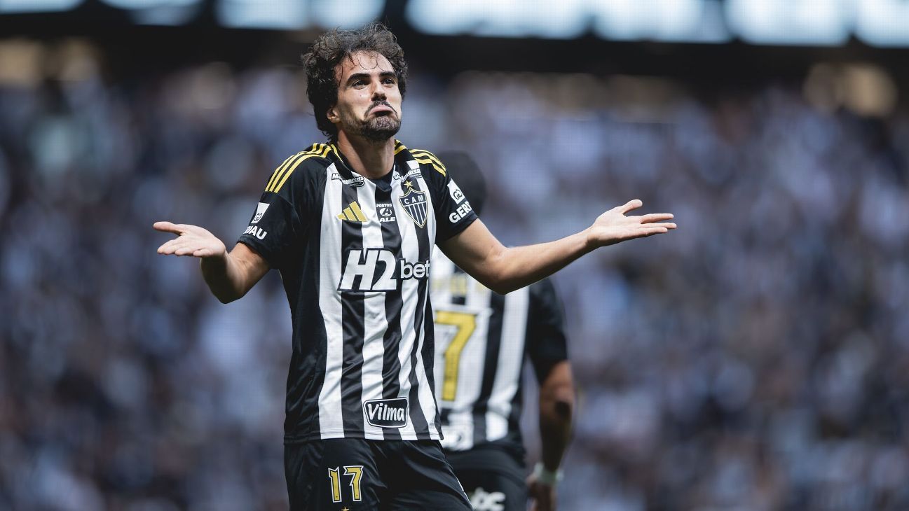 Igor Gomes diz que reclamar da arbitragem virou 'muleta' e cobra: 'Jogadores abordam de forma desrespeitosa'