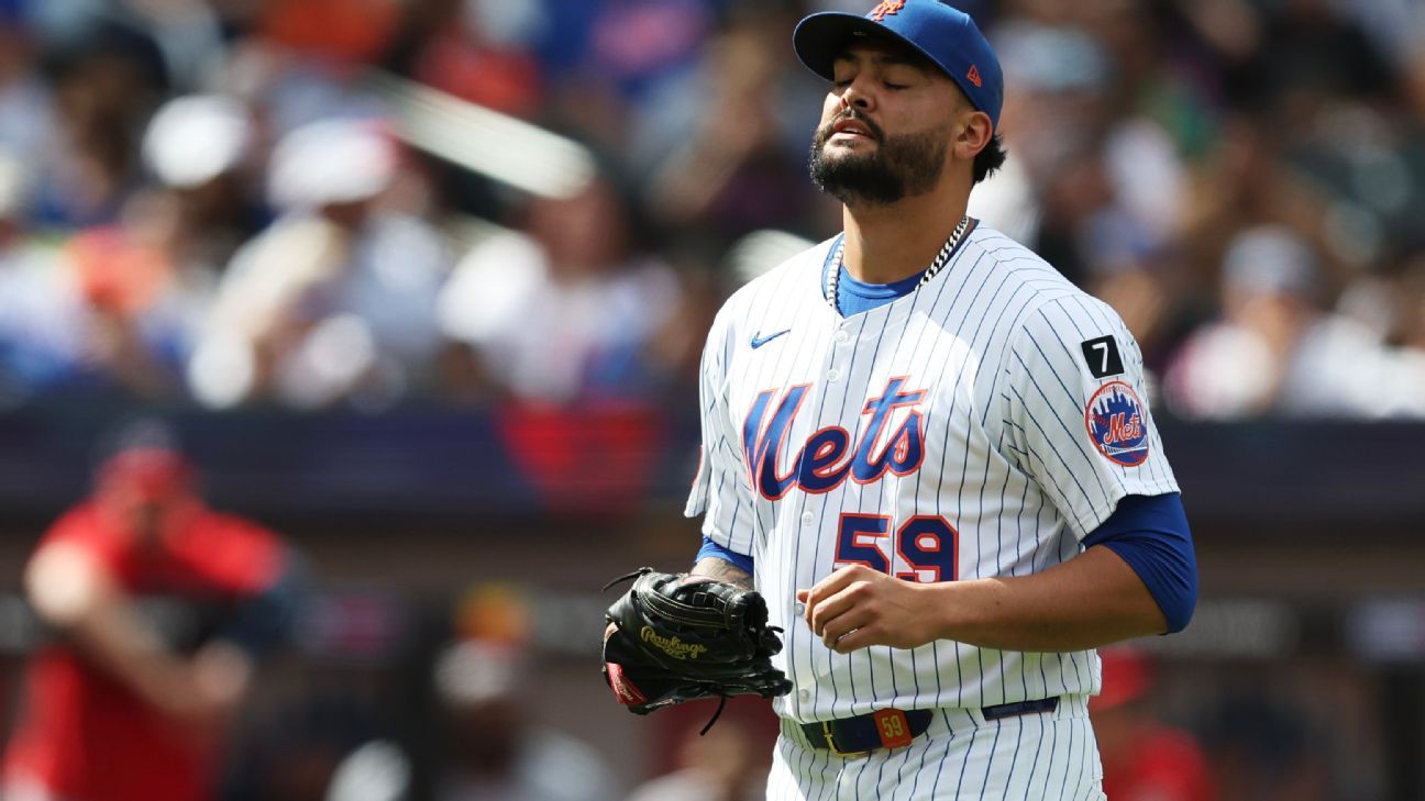 Fading Mets slump into wild-card tie with Reds