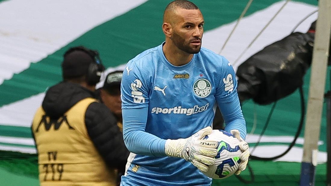 Provocação Alviverde? Weverton Critica Clubes 'Egoístas' em Meio à Tensão com o Mengão