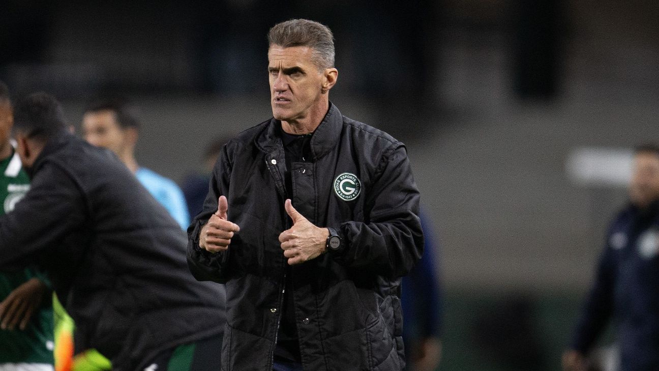 A pressão sufoca: técnico se irrita com pergunta sobre falta de gols