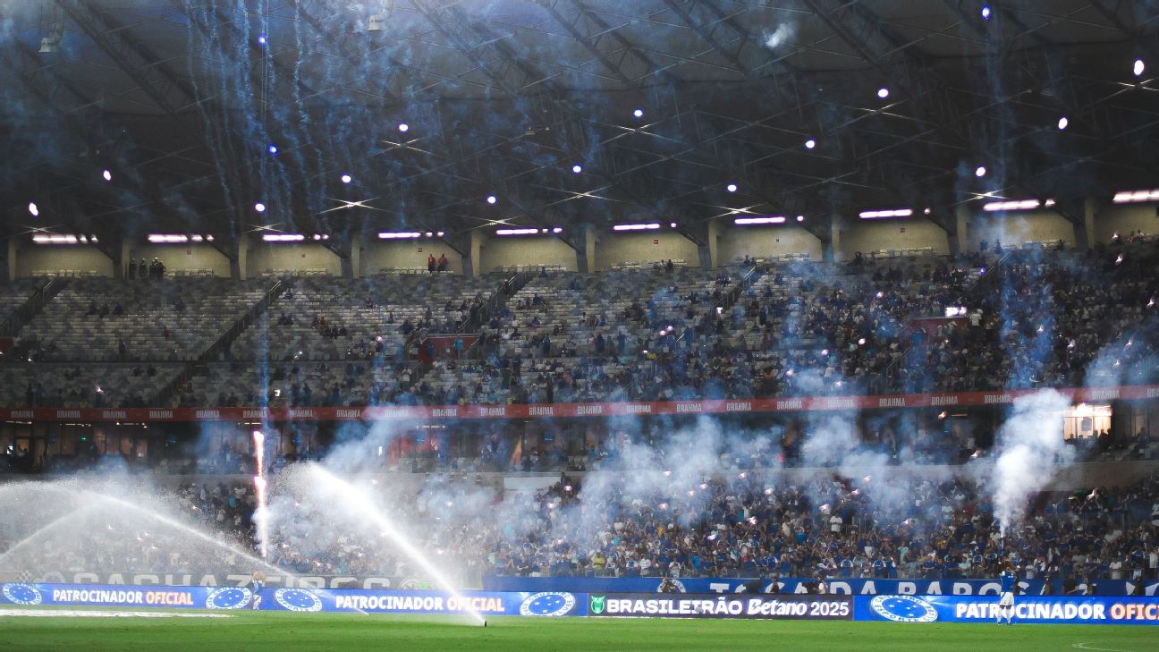 Jogo do Brasileirão: Cruzeiro x Vitória, horário e escalações ao vivo.