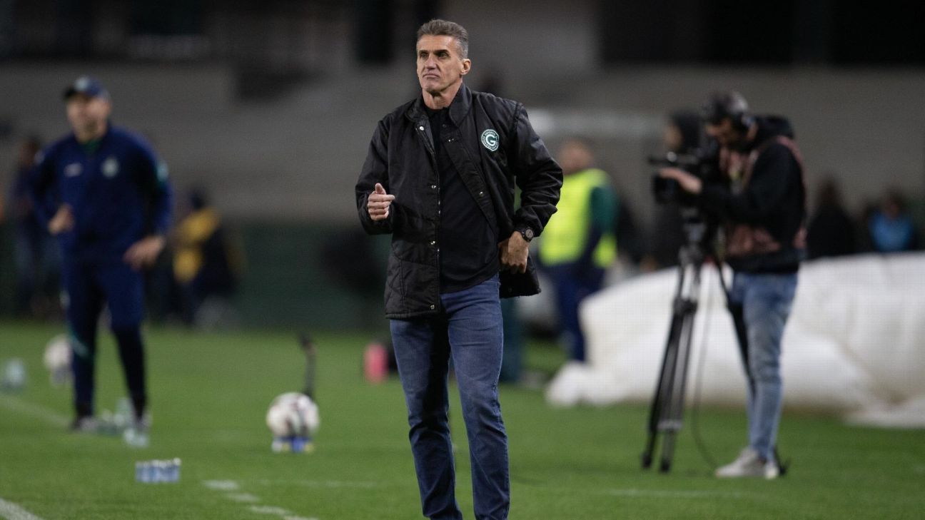 Futebol Brasileiro Ferve: Dança das Cadeiras No Goiás Aponta Para Turbulência!