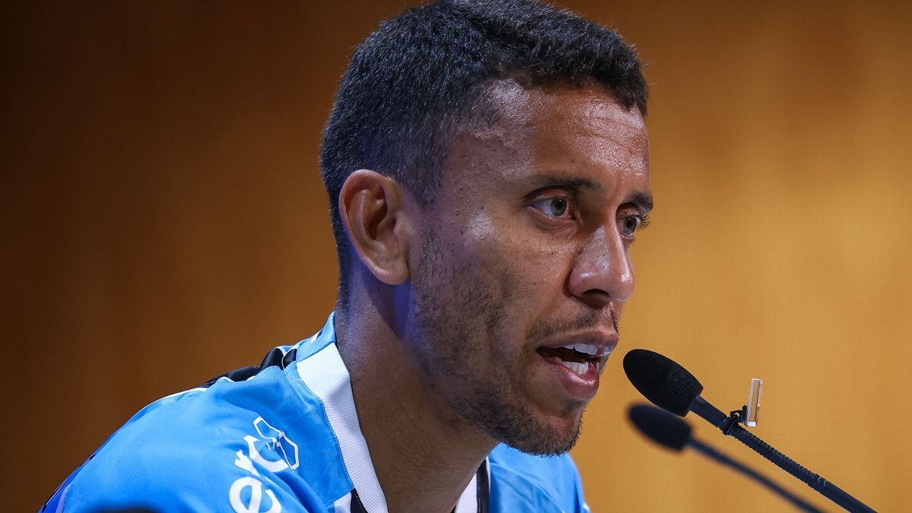Cuca impede retorno de Marcos Rocha ao Atlético-MG