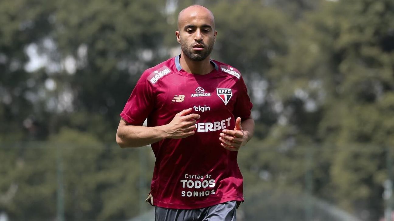 Lucas Moura passa por procedimento no joelho e só deve voltar ao São Paulo em 2026