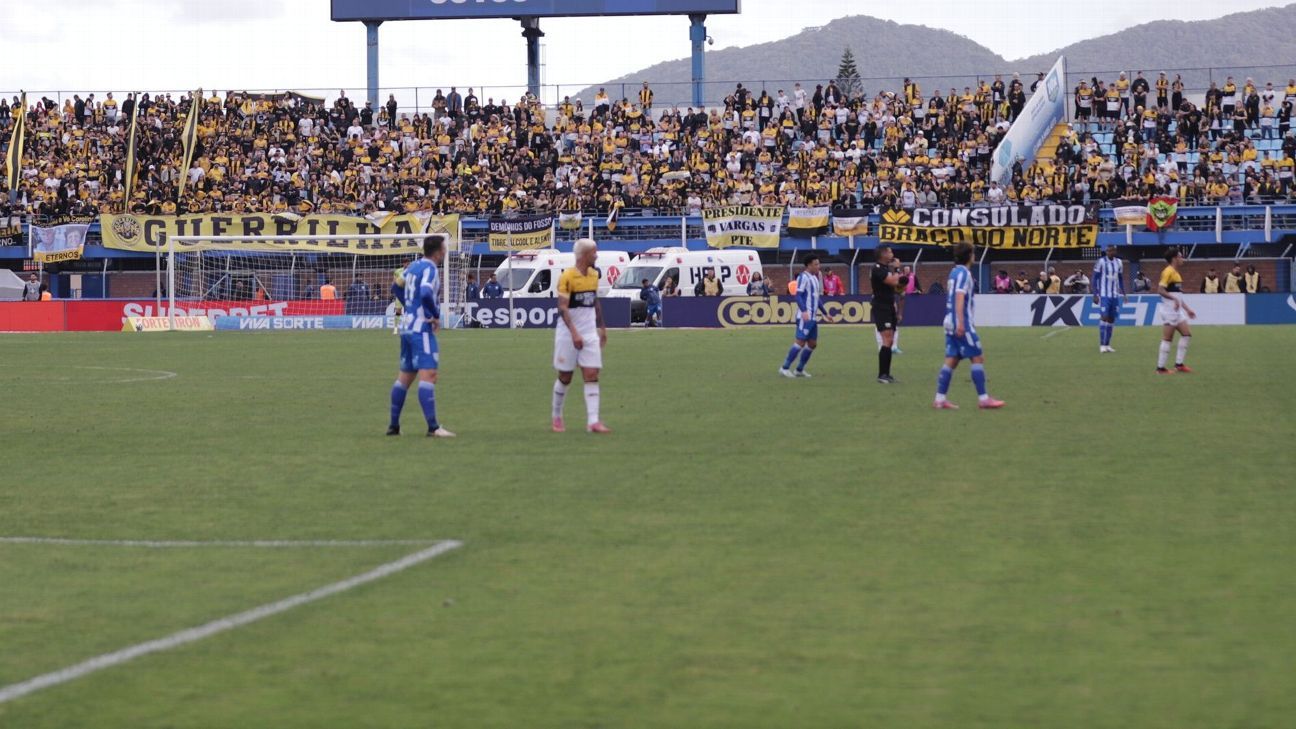 Com gol anulado e pênalti no fim, Criciúma arranca empate com o Avaí e sobe no G-4 da Série B