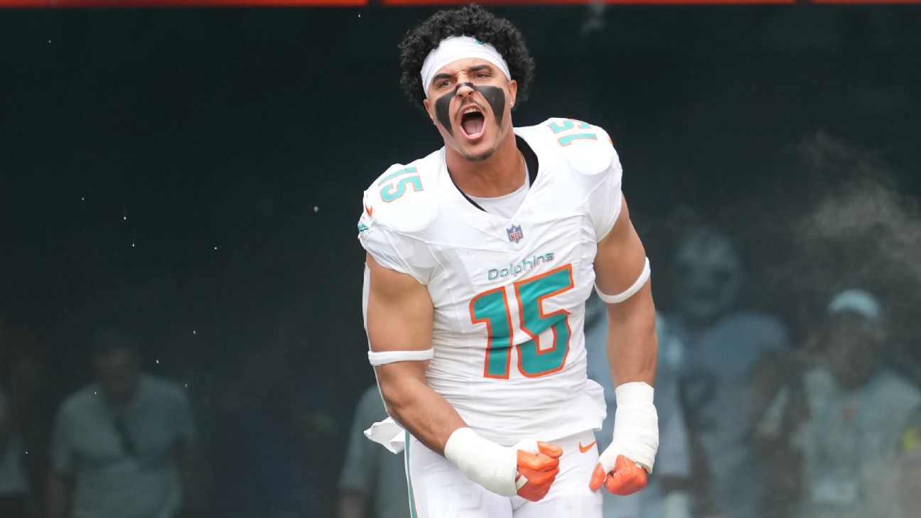 NFL buzz for Week 8: The latest on the trade deadline, the Jets' rough start and QB futures