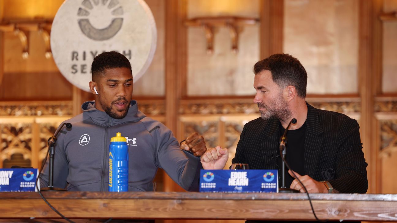 Joshua podría volver al ring en febrero, descarta pelea en 2025 1 Anthony Joshua (L) is likely to return to the ring in February.