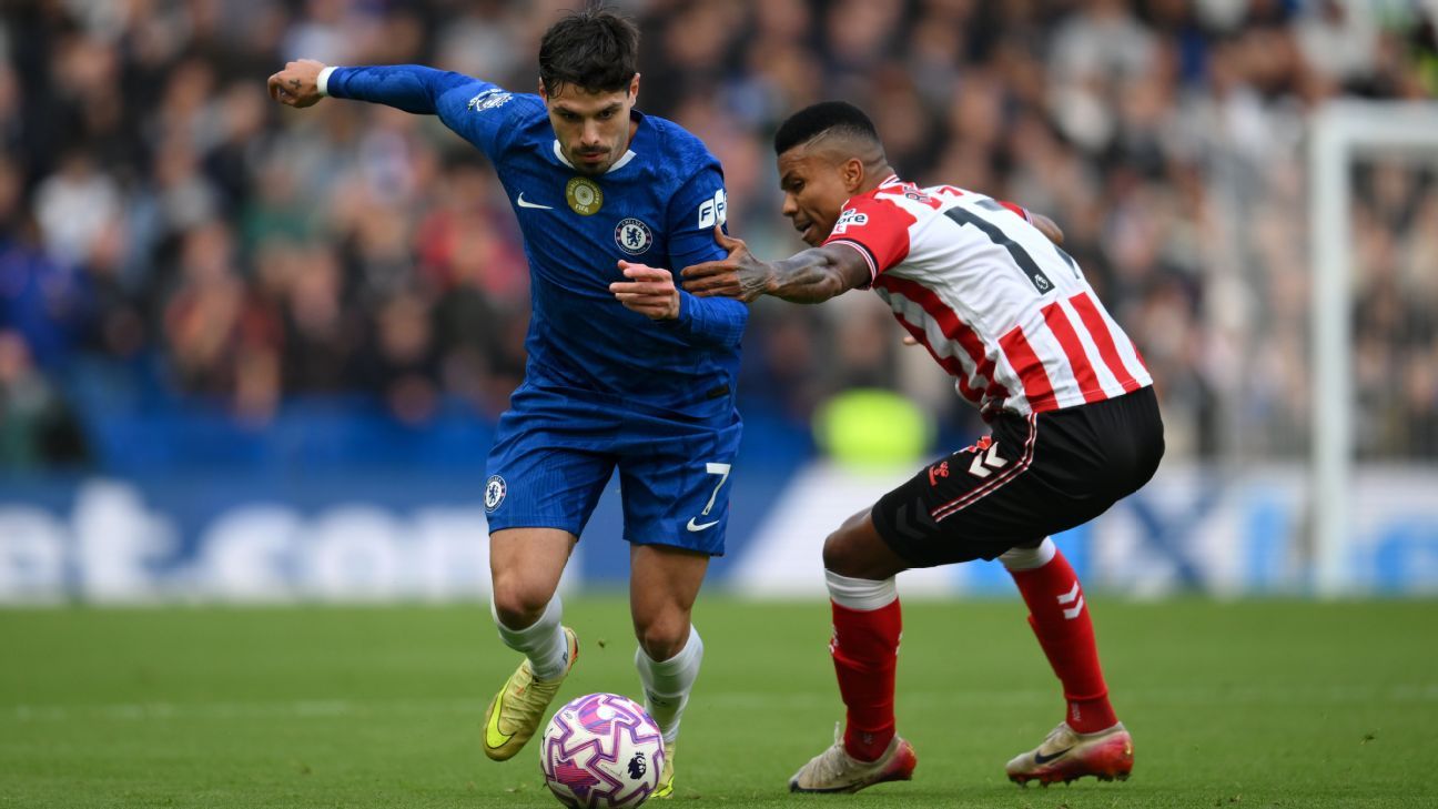 Premier League live updates: Sunderland level at Chelsea