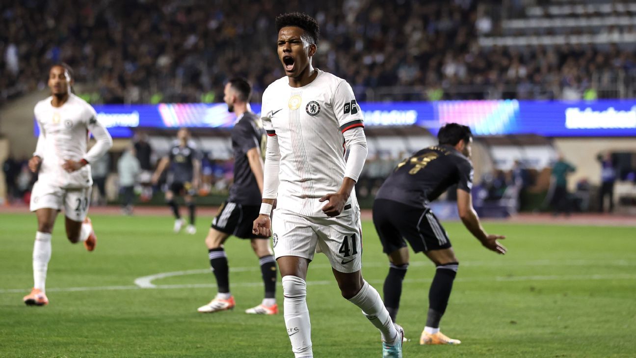 Estêvão marca outra vez, mas Chelsea só empata com Qarabag