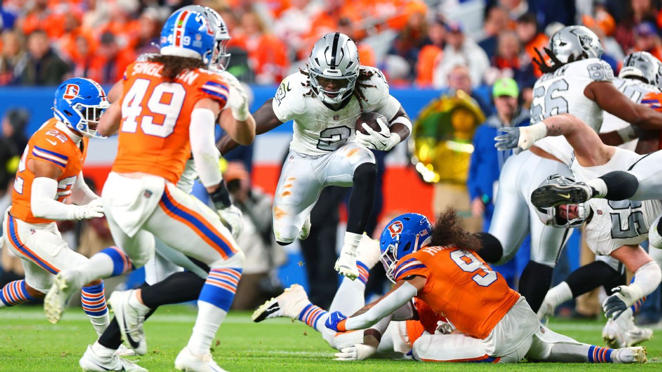 Ashton Jeanty anotó el único touchdown de los Raiders, pero también tuvo dos pérdidas costosas.