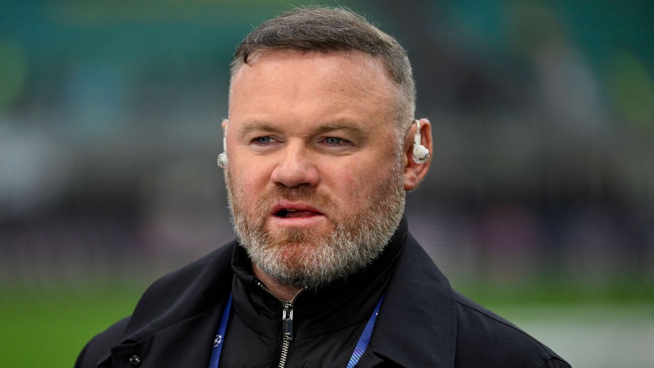 Wayne Rooney criticó a Enzo Maresca por su política de rotación.