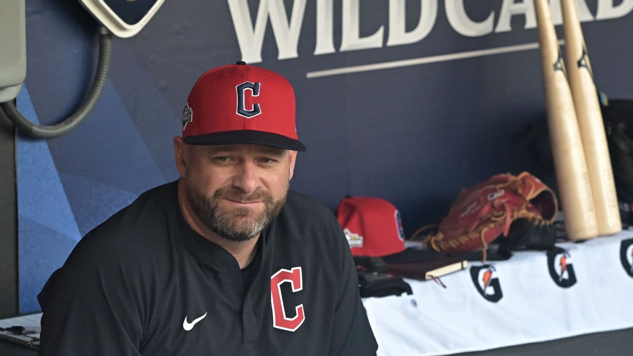 Before Stephen Vogt, above, the last AL manager to win the top award in consecutive seasons was Tampa Bay's Kevin Cash in 2020 and 2021.