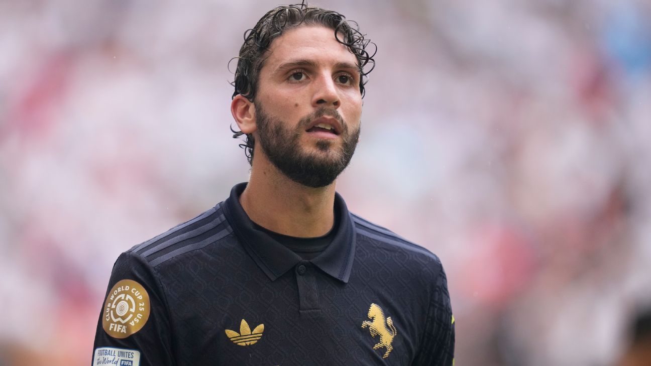 25 Equipaciones Íconicas del Siglo XXI: Los Mejores Kits de Fútbol 14 25 Equipaciones Íconicas del Siglo XXI: Los Mejores Kits de Fútbol