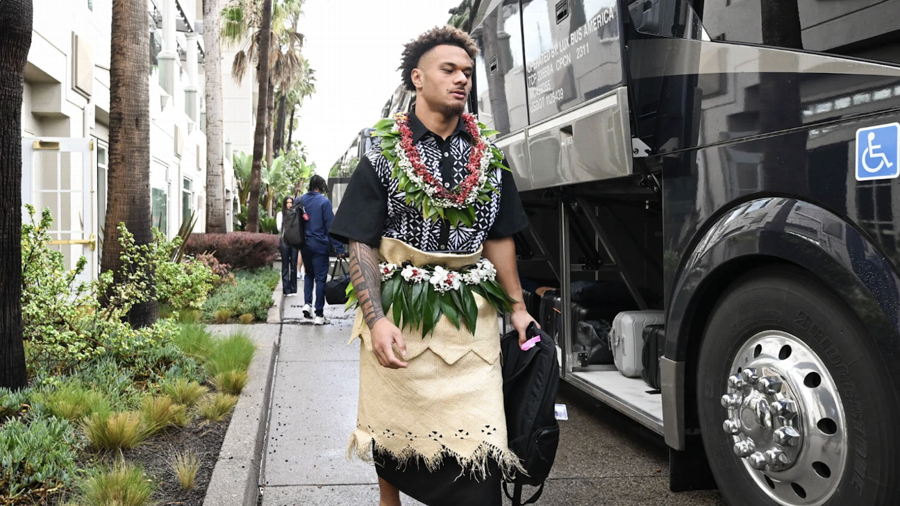 NFL Week 11's fashionable arrivals, featuring Seahawks RB George Holani