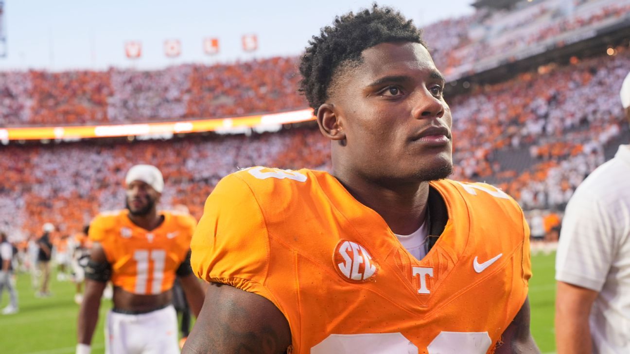 DB Carter no longer with Vols, says he'll transfer