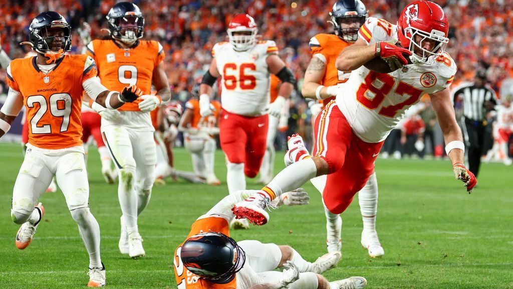 TE Kelce sets Chiefs' all-time TD mark in loss