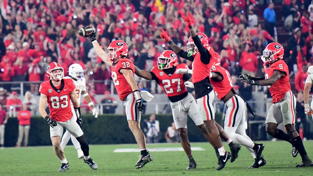 Top 3 of CFP unchanged; Tide drop, UGA to No. 4