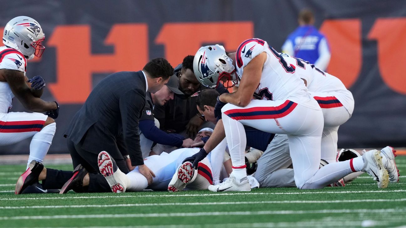LT Campbell carted off, among Pats' OL injuries