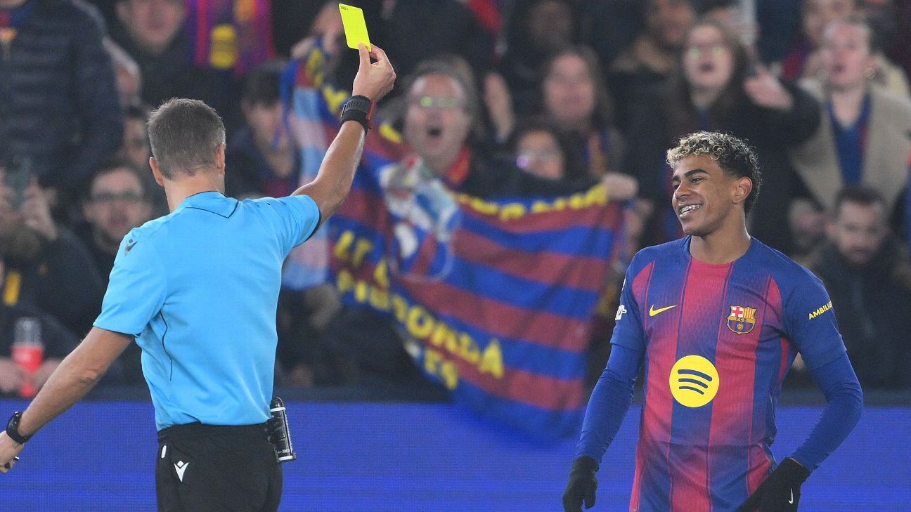 Тренер «Барселоны» Флик: «Нет проблем» с реакцией «Ямала» на замену