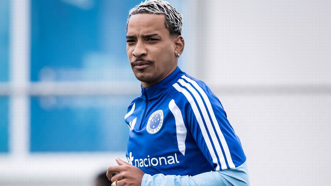 Cruzeiro renova contrato com Matheus Pereira para próxima temporada no futebol.