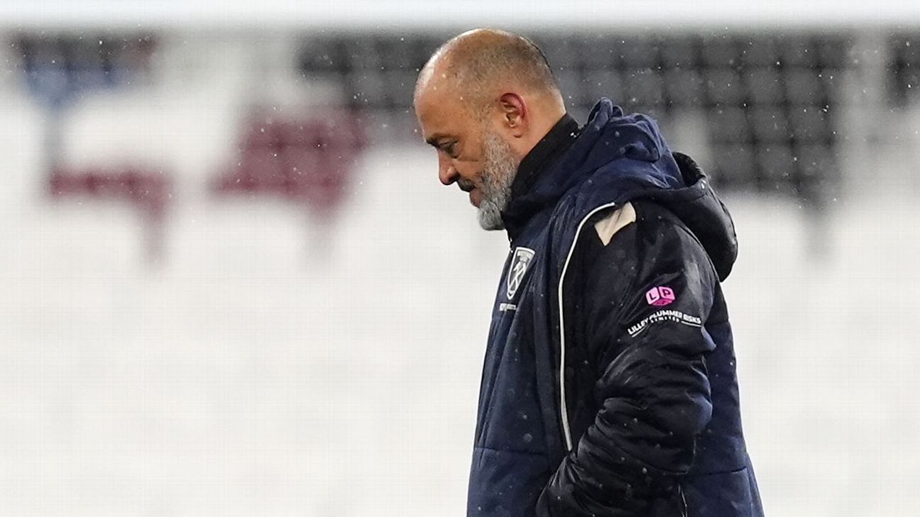 Nuno Espirito Santo rues VAR calls as Forest cast West Ham adrift