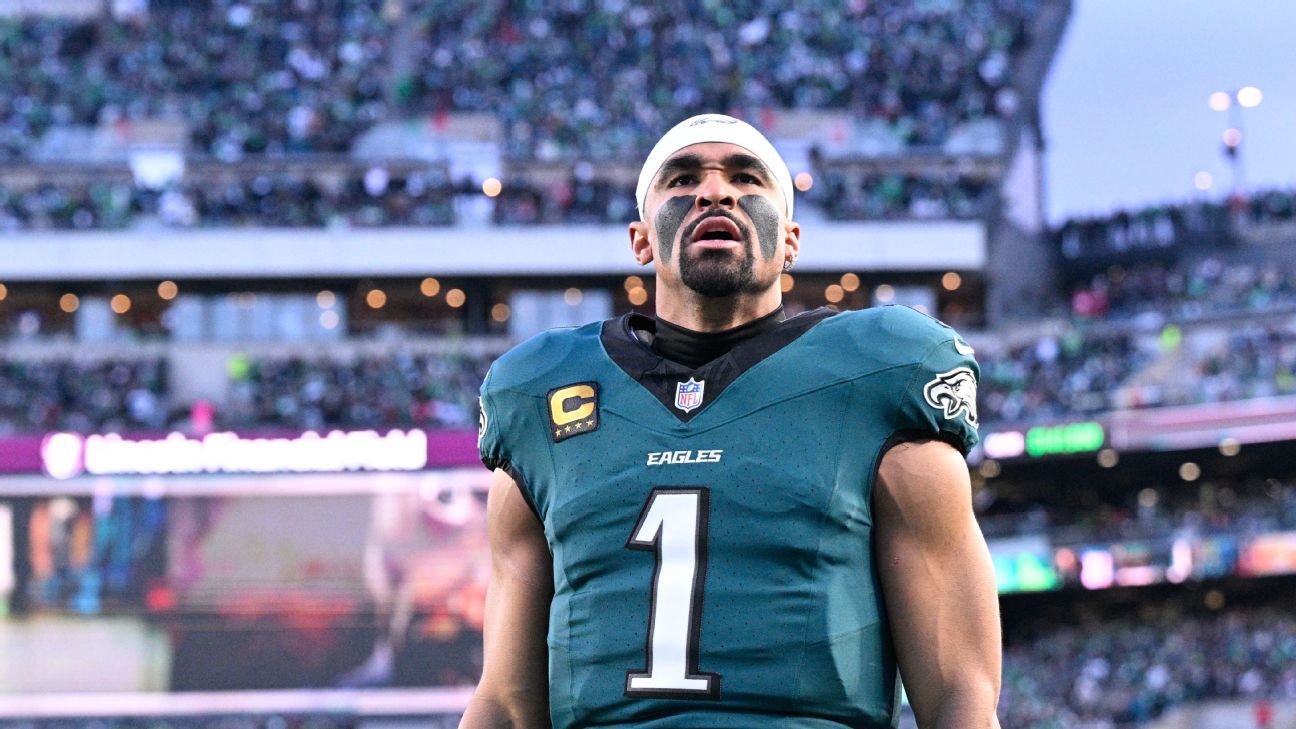 Hurts avoids endorsement of Eagles OC Patullo