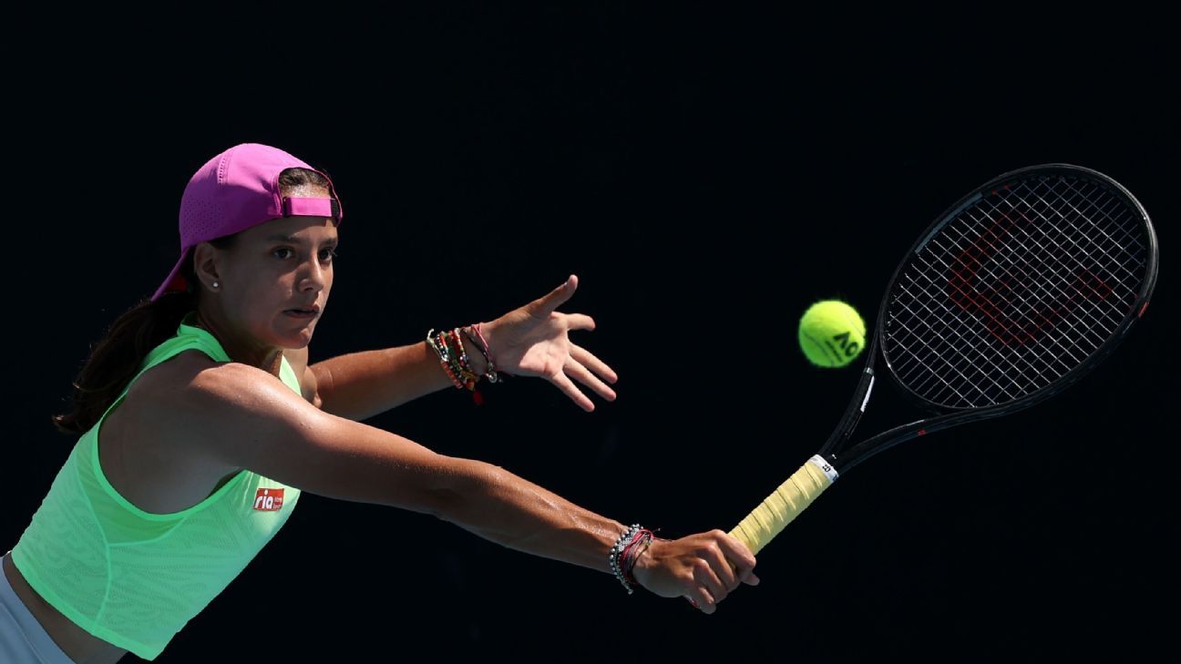 Emiliana Arango a trébuché lors de ses débuts à l’Open d’Australie 2026