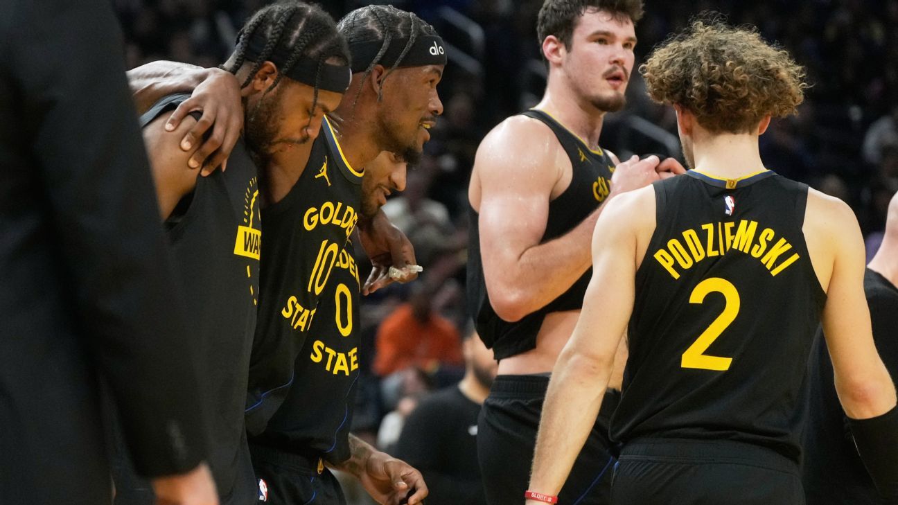 Warriors' Butler helped off court with knee injury