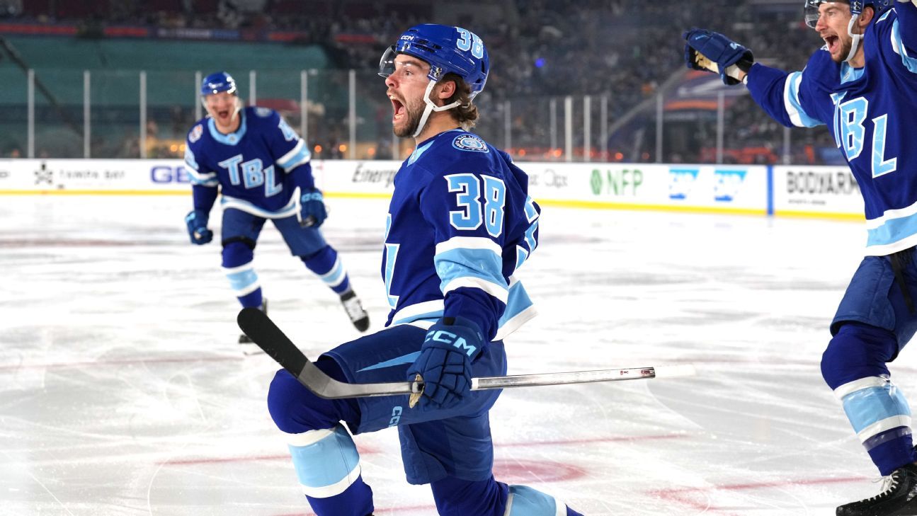 Lightning's Hagel scores 11 seconds into outdoor game, a record