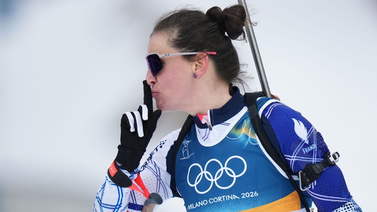 France gets gold, silver in women's 15K biathlon