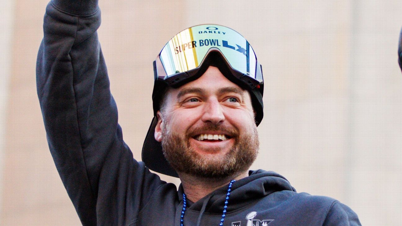 Sources: Raiders hire Seahawks' Janocko as OC