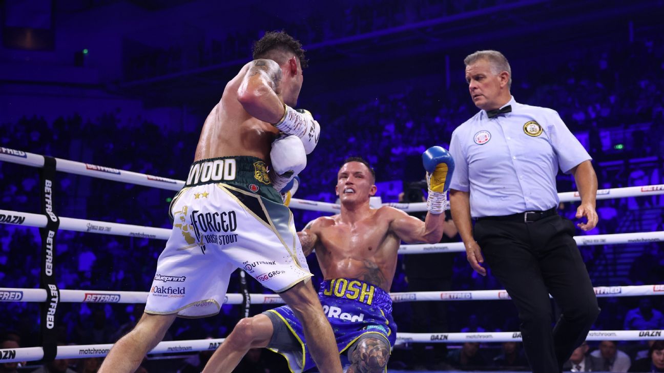 Warrington (R) believed he could have carried on after the knockdown.