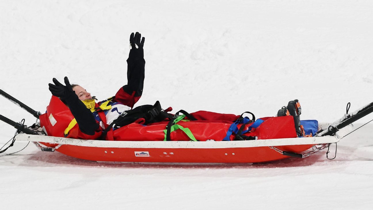 Freeskier Cassie Sharpe crashes, stretched off halfpipe