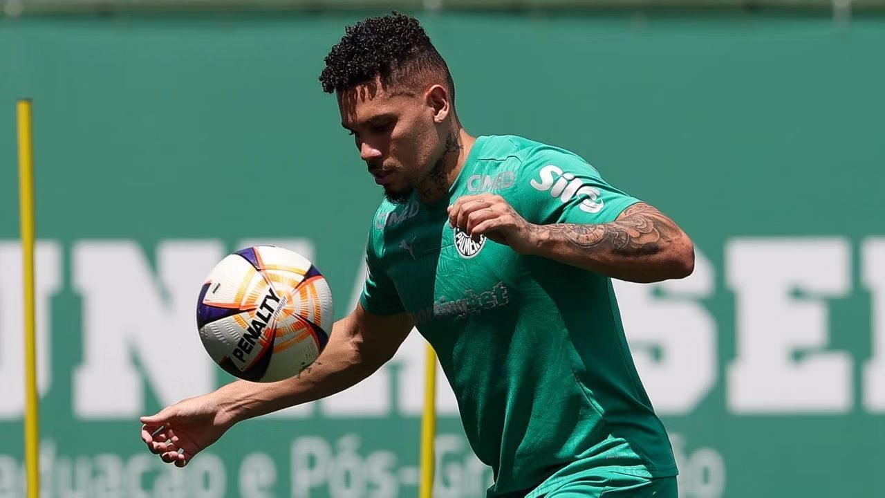 'Agoniado' por não poder jogar, Paulinho revela quando voltará aos gramados pelo Palmeiras: 'Estarei pronto'