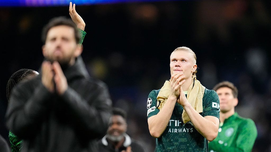 Haaland prolonga fase ruim no Manchester City e tem menos gols que nove artilheiros do Brasileirão em 2026