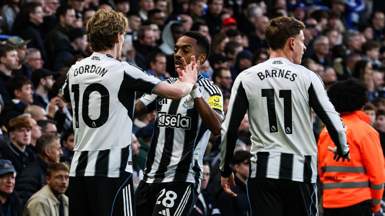 Anthony Gordon tells Wayne Rooney, Alan Shearer to 'do better' in punditry roles