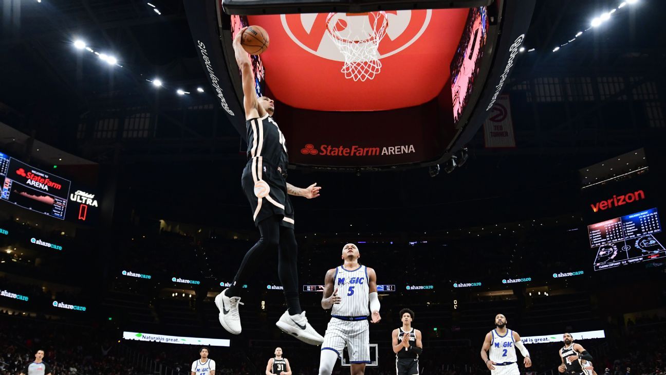 Hawks fans rep Magic City despite nixed promo