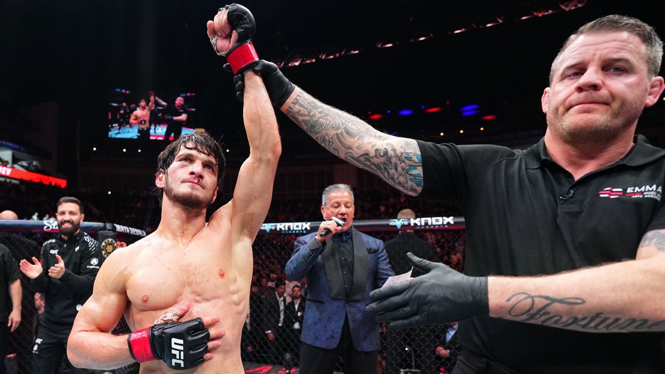 MMA divisional rankings: Evloev is back near the top at featherweight