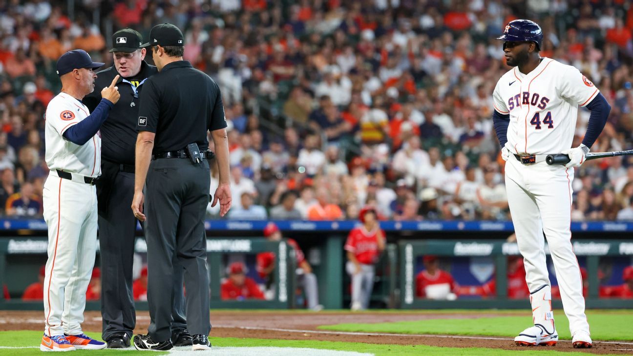 Alvarez loses HR after ball hits roof, ricochets foul