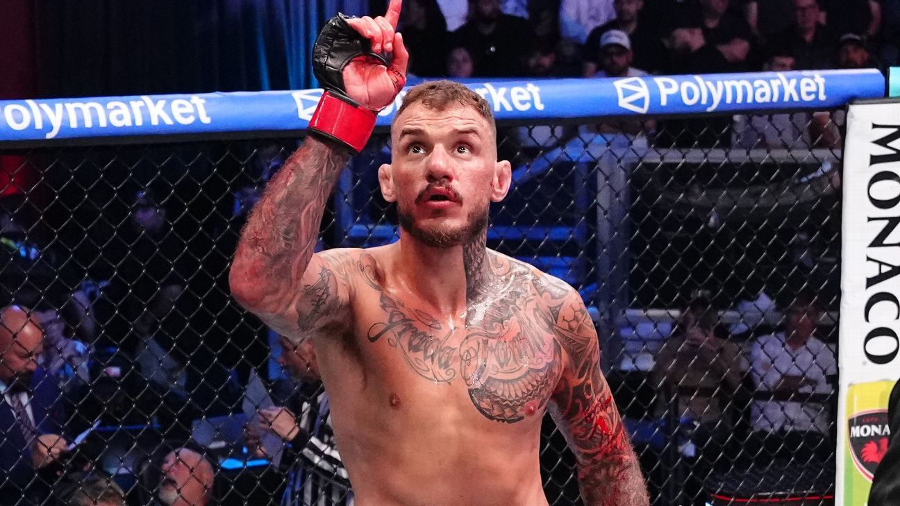 Renato Moicano chokes out teammate Chris Duncan in UFC main event