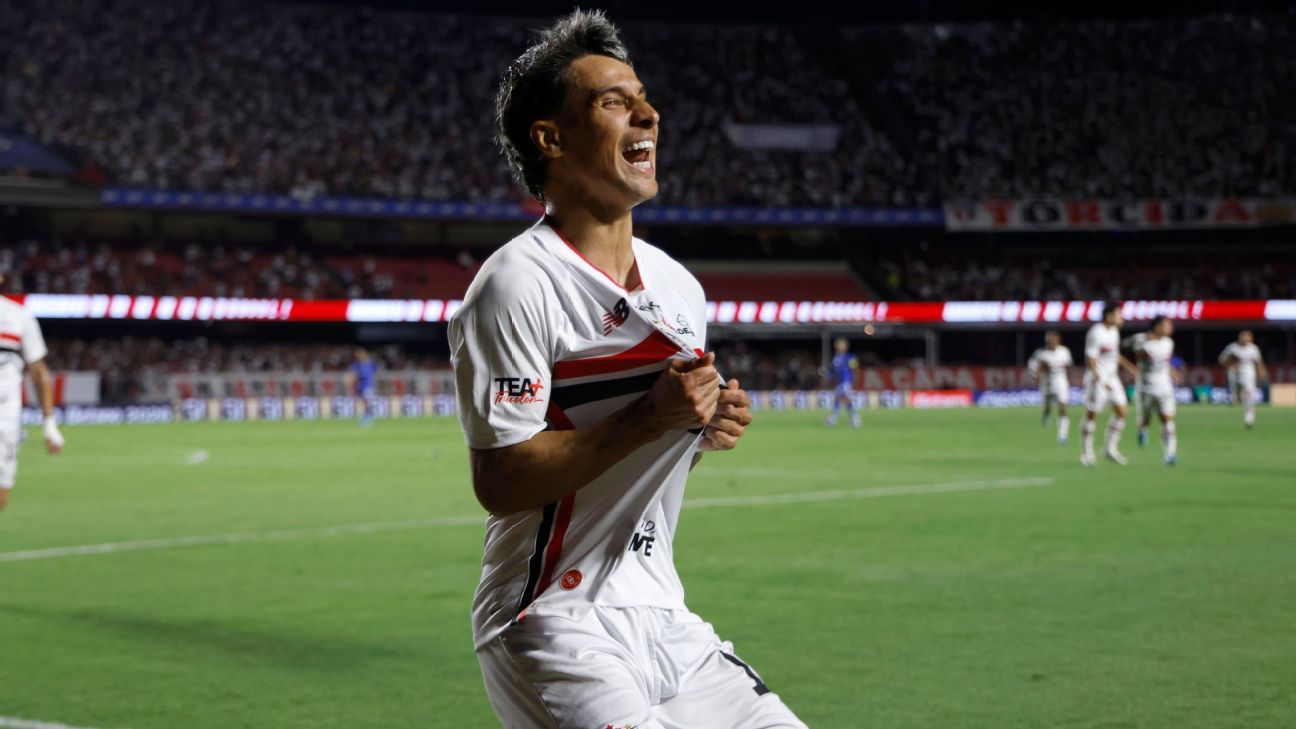 Com hat-trick na goleada do São Paulo, Ferreira tem a maior nota do prêmio ESPN Bola de Prata 2026
