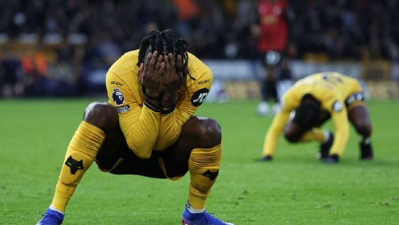 Wolves dalam musim yang buruk