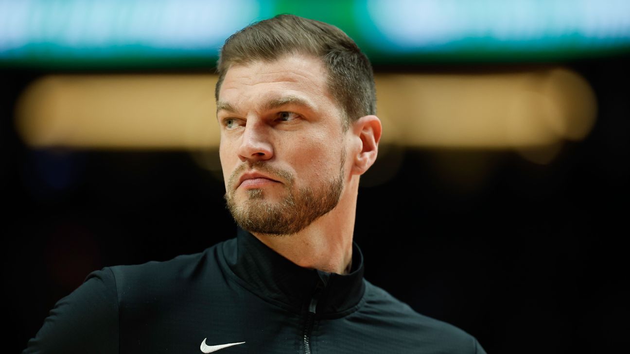 Tiago Splitter responde rumores sobre possível demissão: ‘Tentando ser profissional’