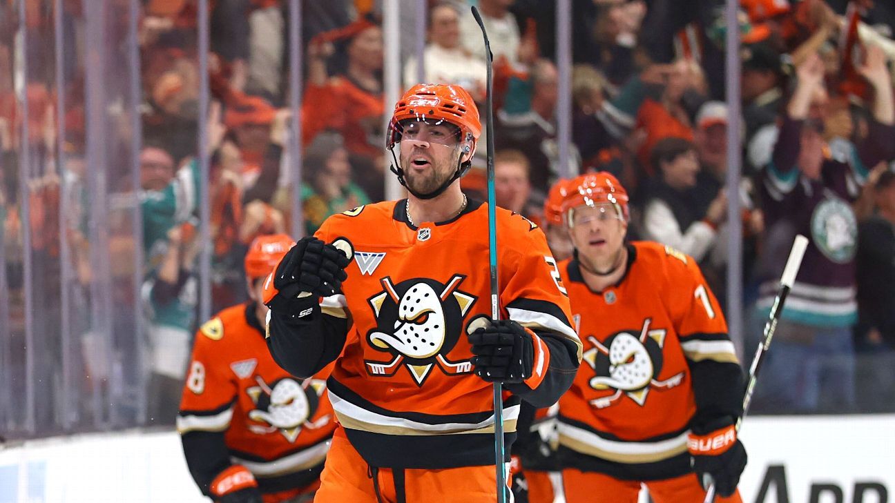 Ducks finish off Oilers in Game 6, reach 2nd round...