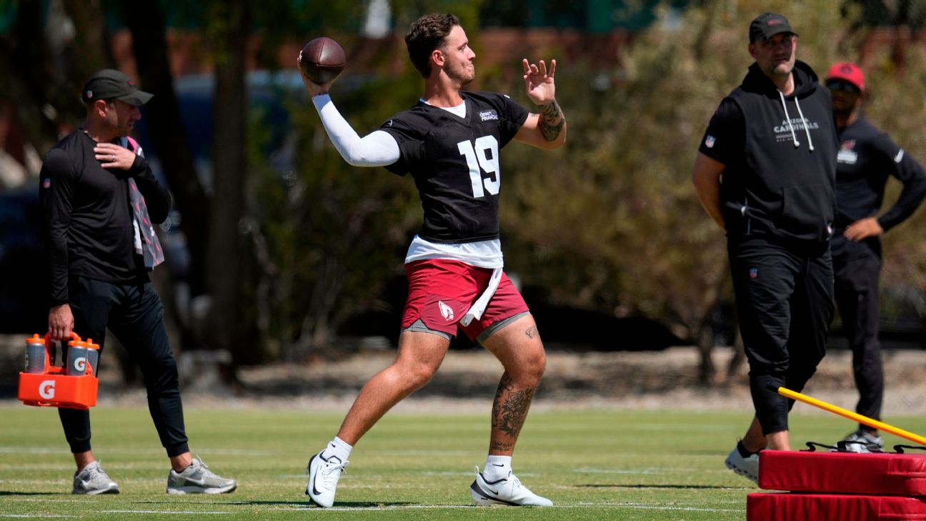Carson Beck Thrives in NFL-Style Offenses, Setting Him Apart From Peers