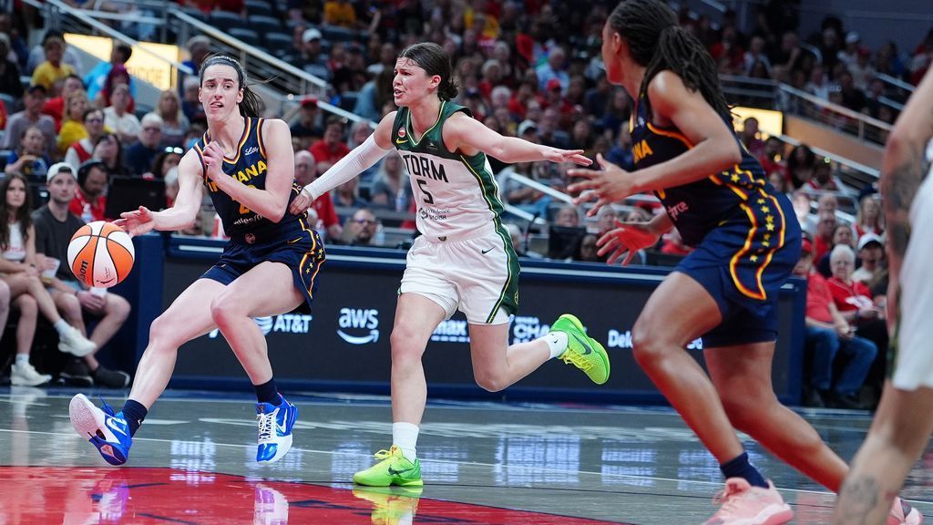 Clark sets mark with stat boost, then sets it agai...