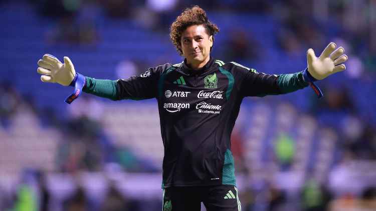 Ochoa de México nombrado para el sexto equipo récord de la Copa del Mundo