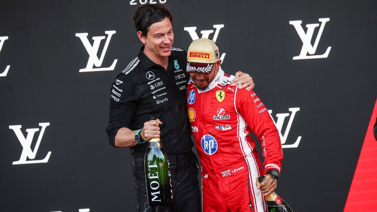 Wolff on Hamilton: 'If he smells blood, he goes'